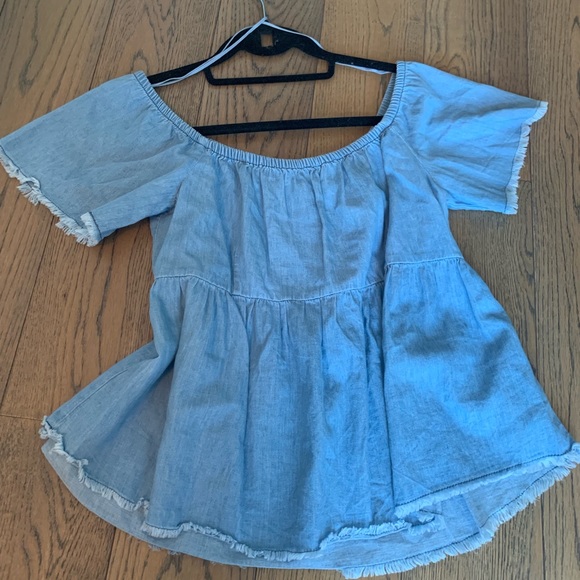 Off shoulder Zara chambray top - Picture 1 of 3